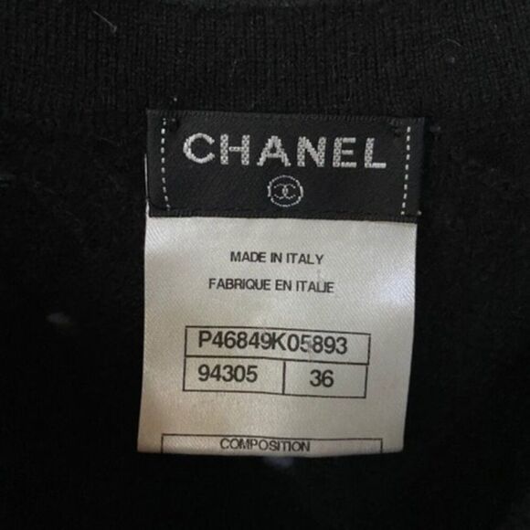 CHANEL Short Sleeve Cashmere Sweater Slip on Dress with Stitching detail at Neck - Picture 10 of 11